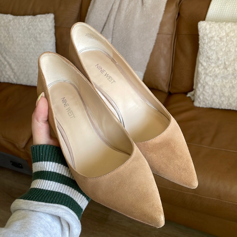 nine west heels, tan leather